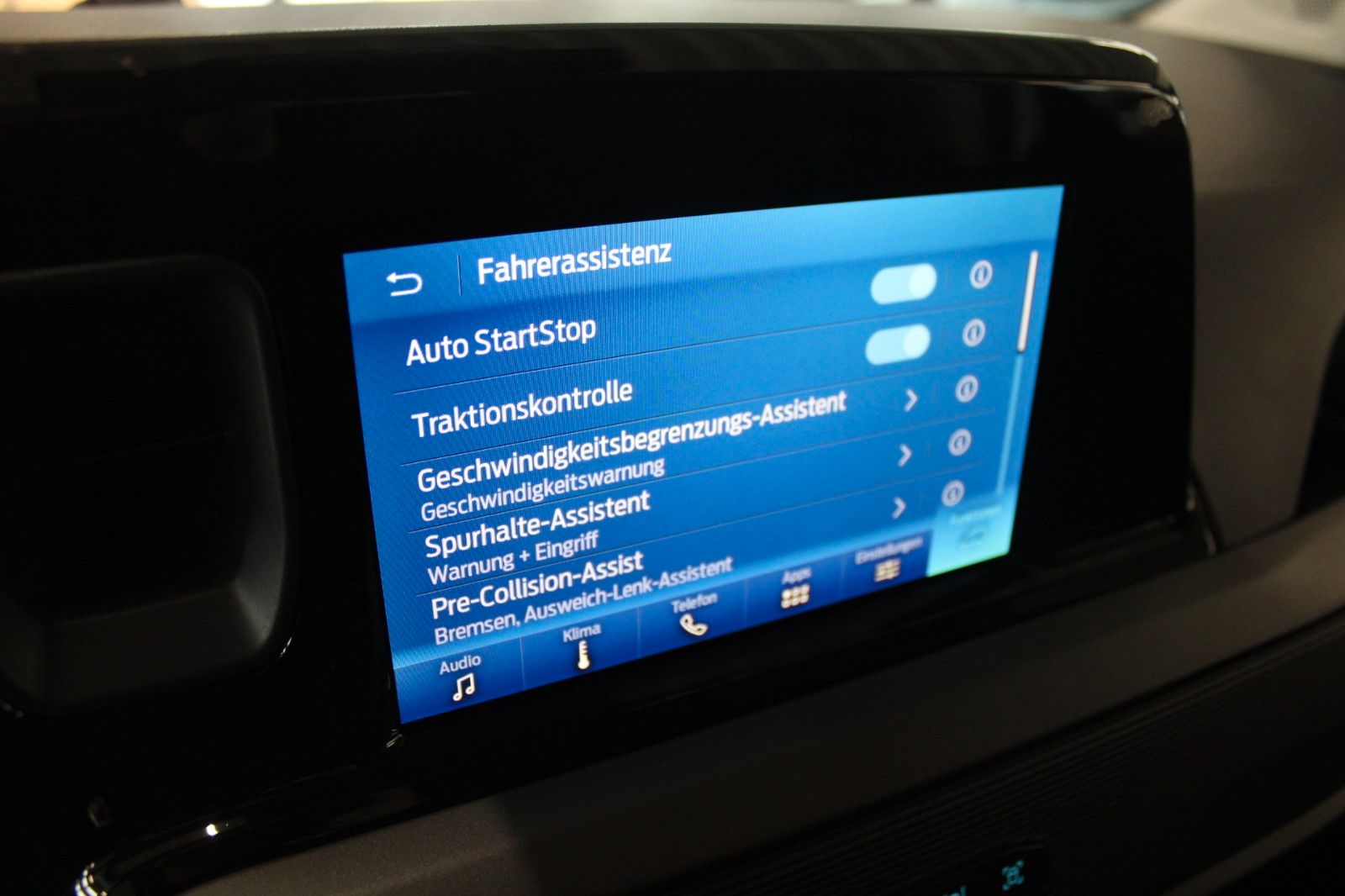 Fahrzeugabbildung Ford Transit Courier TREND Kasten KLIMA WinterPaket3