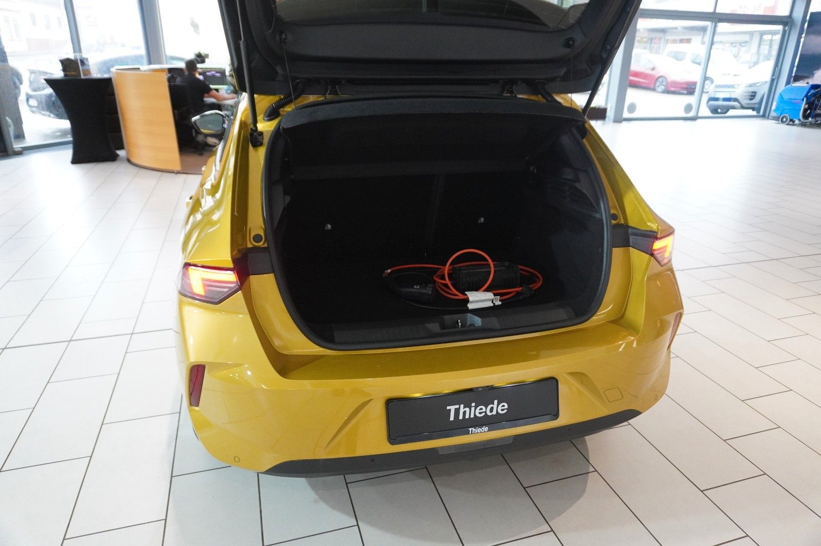 Fahrzeugabbildung Opel Astra L Lim. 1.6 HYBRID EDIT. NAVI/SPORT/KAMERA