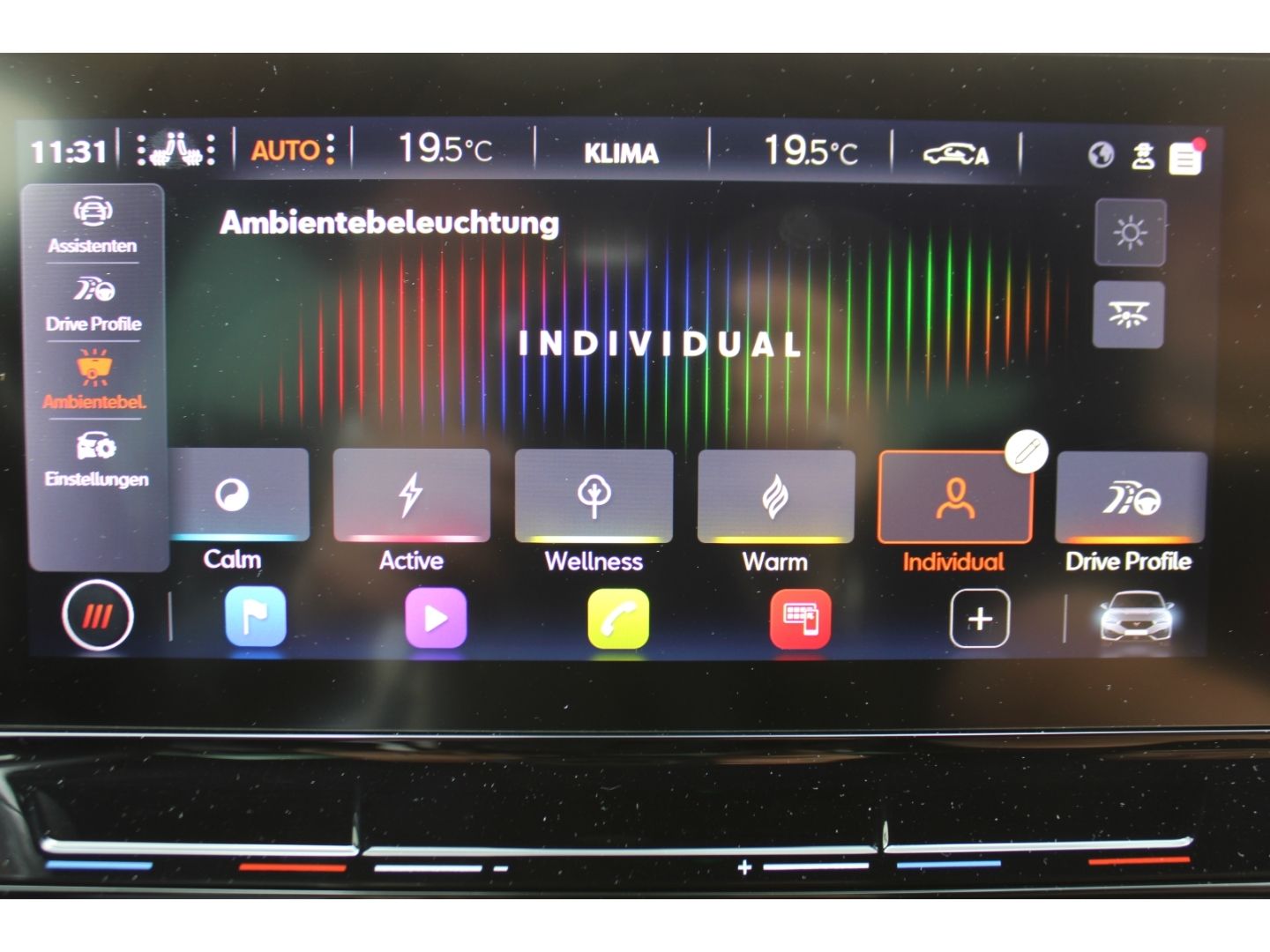 Fahrzeugabbildung CUPRA Leon 2.0 TSI VZ DSG ACC LED Navi PDC RFK SHZg DA
