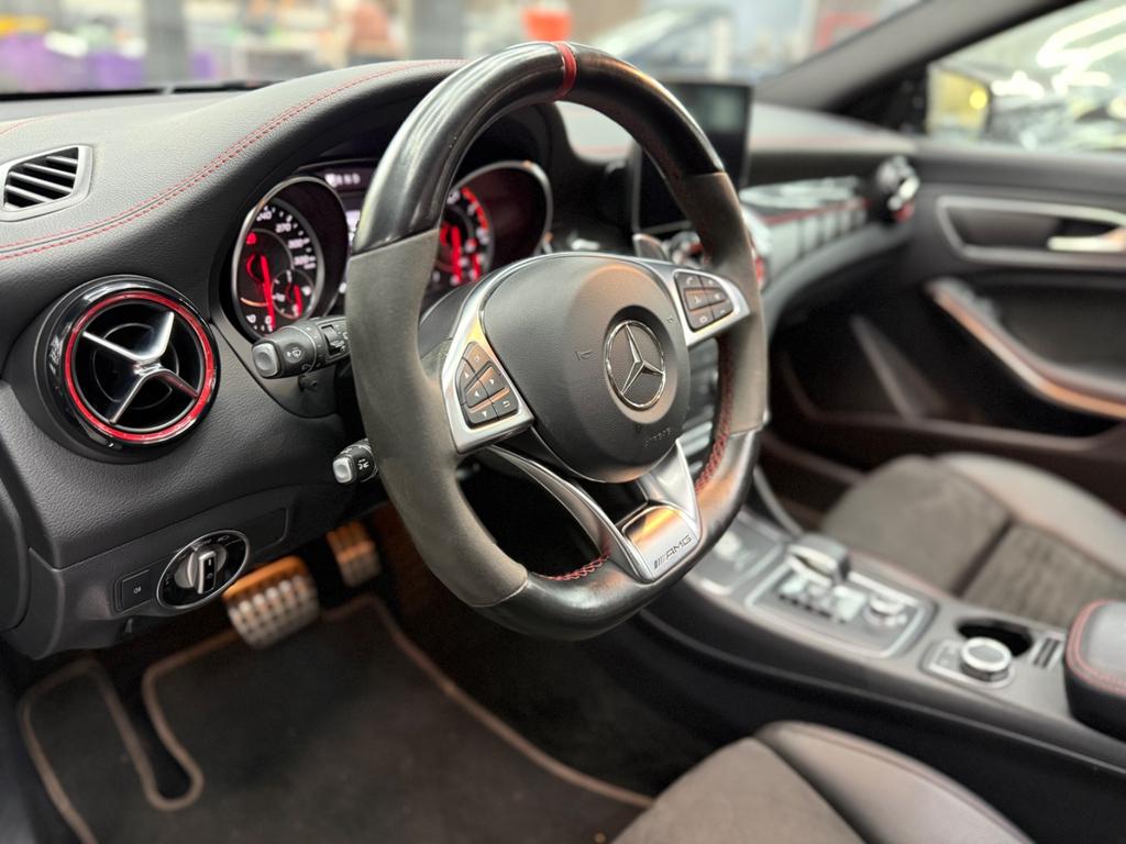 Mercedes-Benz CLA 45 AMG