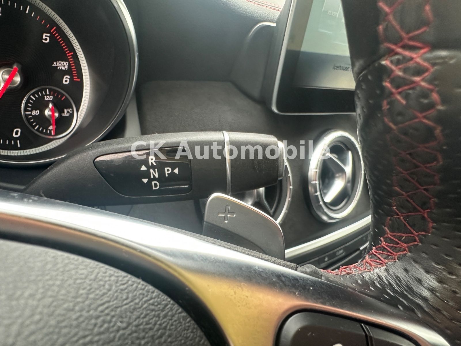 Fahrzeugabbildung Mercedes-Benz CLA 220 CDI Shooting Brake/4Matic/AMG-Line/LED