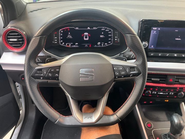 Fahrzeugabbildung SEAT Arona FR TSI DSG *Cam*LED*PDC*Sitzhzg*ACC*APP*