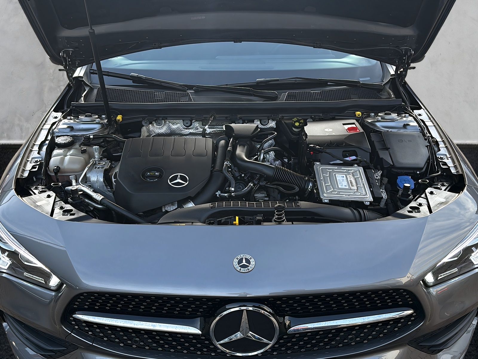Fahrzeugabbildung Mercedes-Benz CLA 200 Shooting Brake AMG LINE NIGHT LED DSC