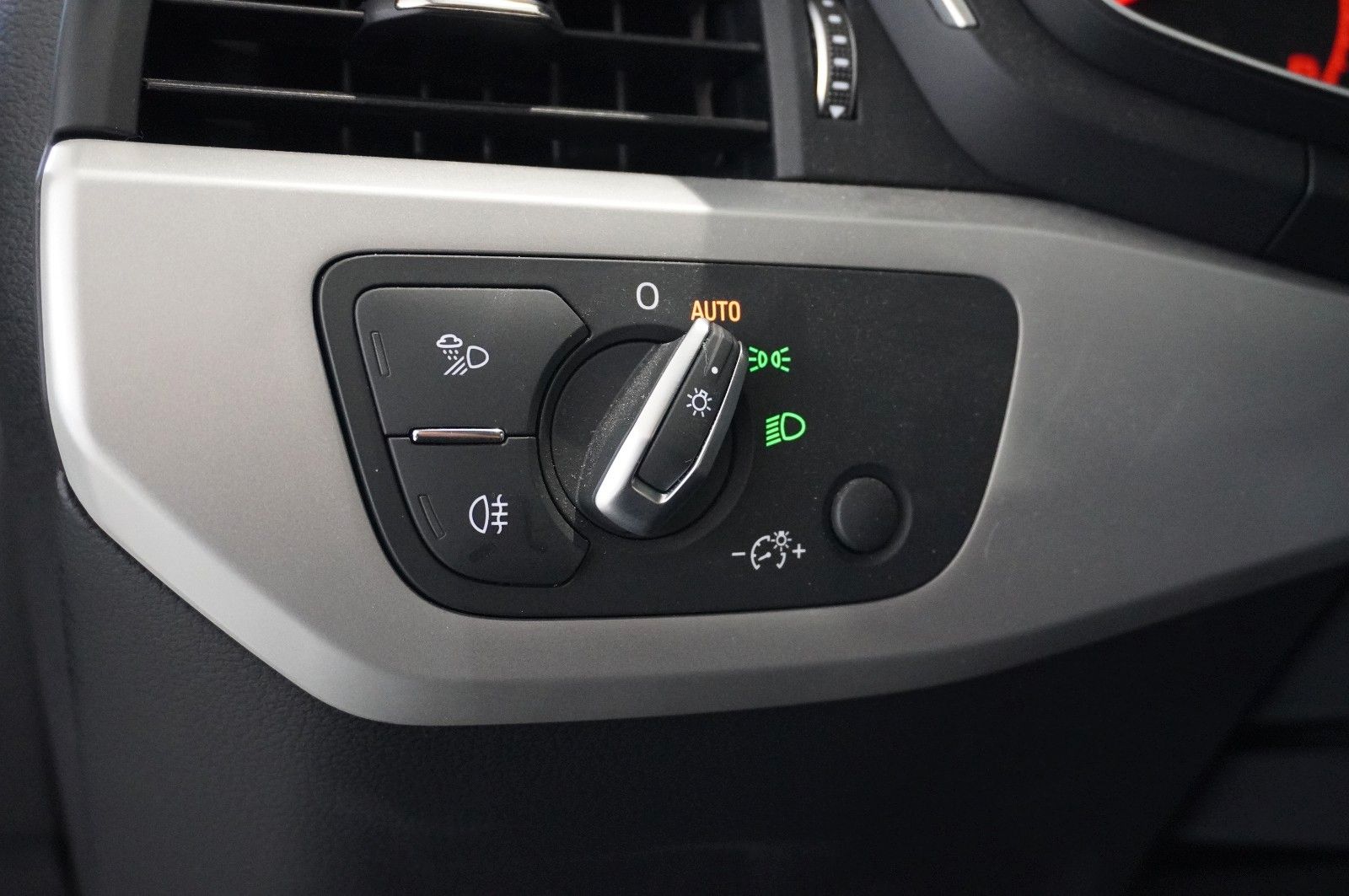 Fahrzeugabbildung Audi A4 Allroad quattro 45 TFSI LEDER/MMI/SHZ/LED/AHK