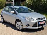 Ford Focus Lim. 1,6  16V Ti-VCT. kein EcoBoost+Klima! - Ford Focus: 16 16v