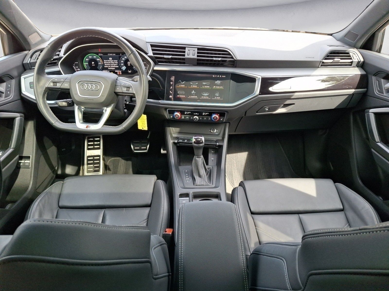 Audi Q3 Sportback TFSI e S line 45 e 180 foto 12