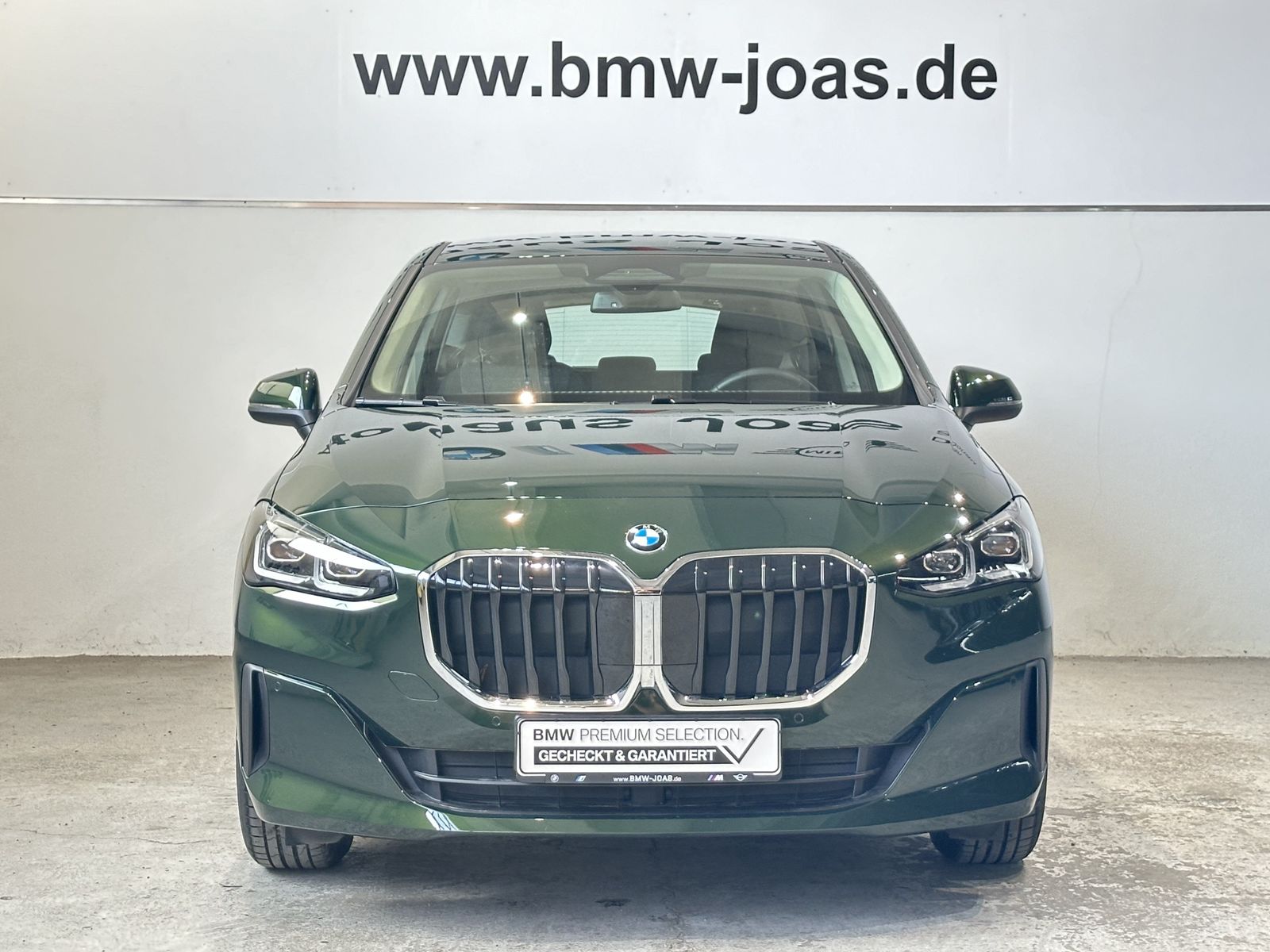 Fahrzeugabbildung BMW 218d Komfortzugang Apple CarPlay Parking Assista