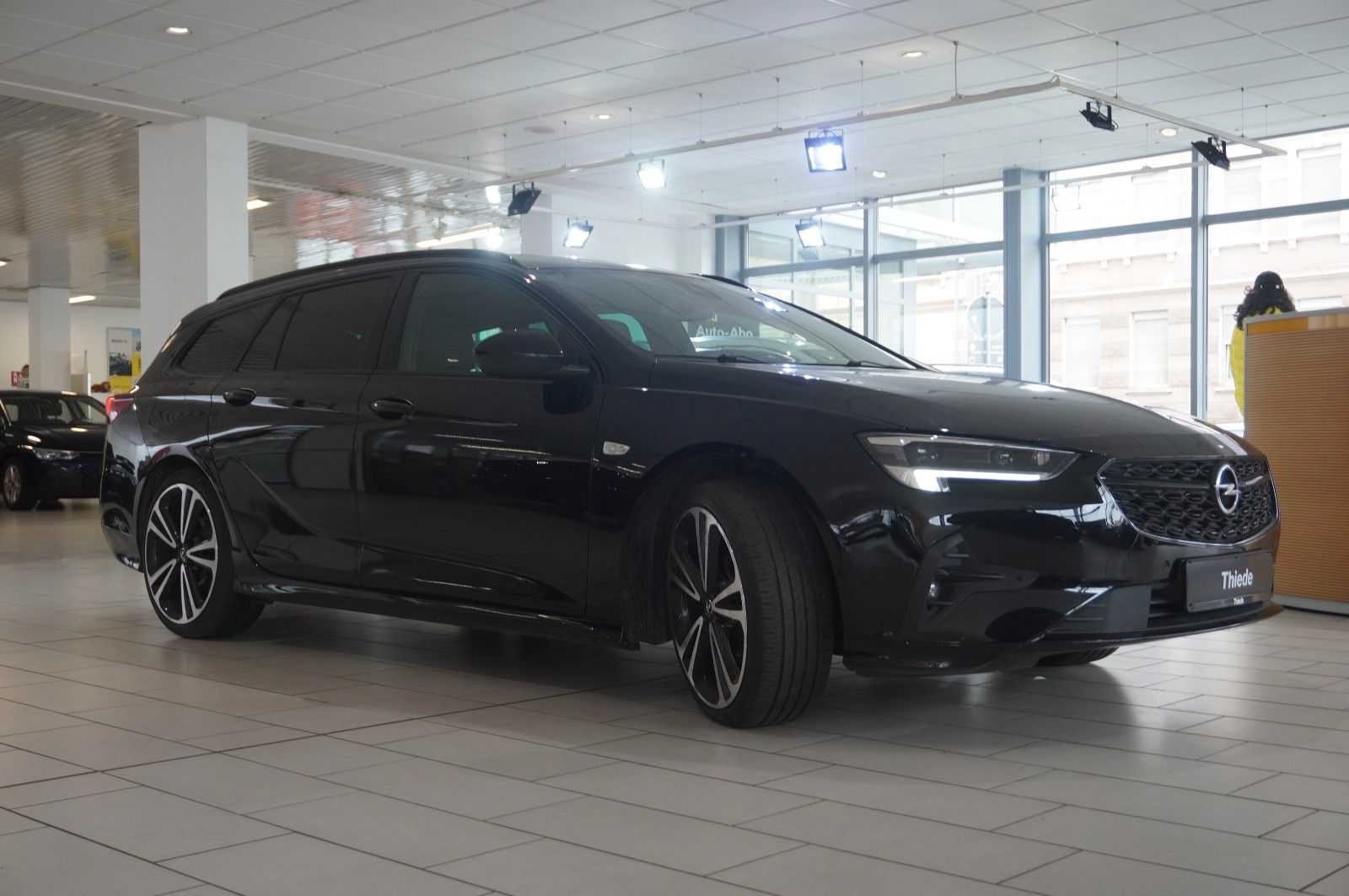 Fahrzeugabbildung Opel Insignia B ST 2.0D ULTIMATE NAVI/LED/OPC/VIRTU.