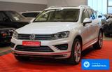 Volkswagen Touareg 3.0 TDI V6 4Motion R-Line  *Unfallfrei* - gebrauchte Pickups