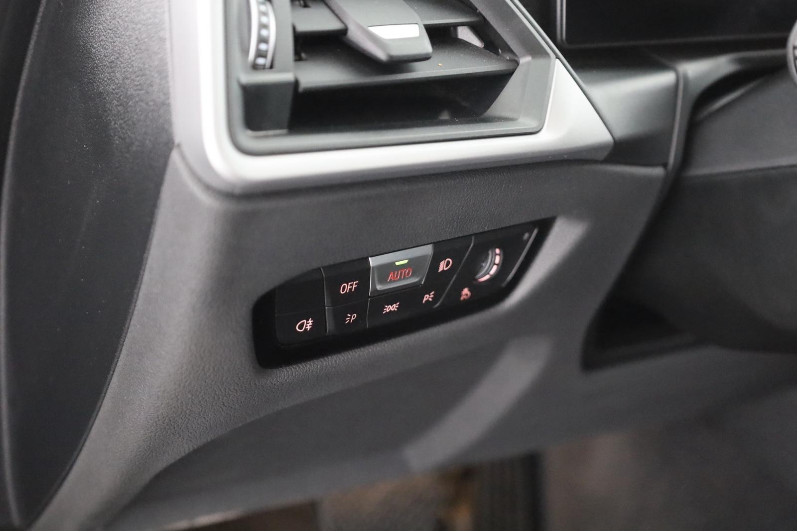 BMW 3 Series i Touring LED Navi ACC el. Heckklappe DAB, миниатюра 20