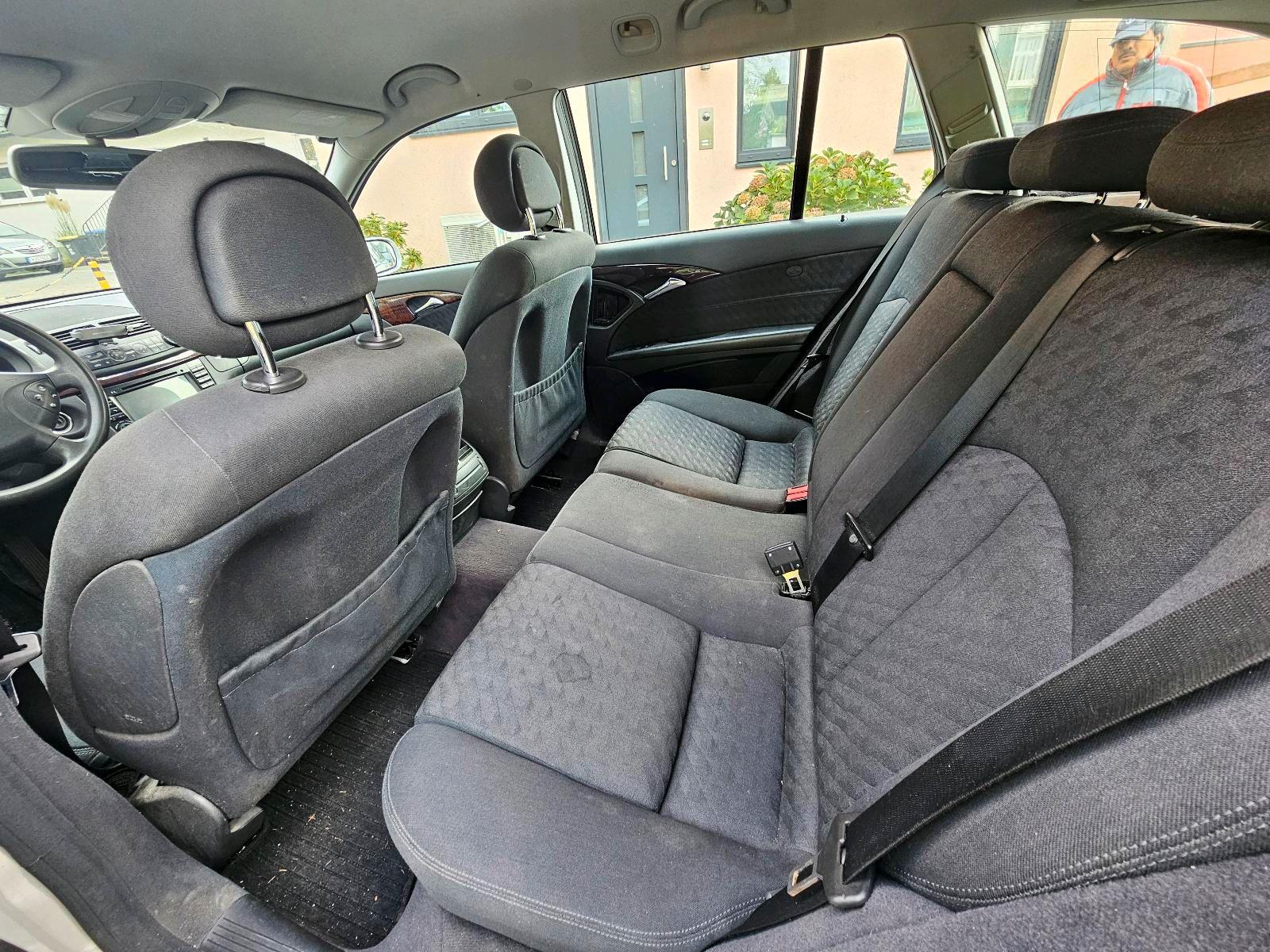 Mercedes-Benz E220 2005 — photo 9