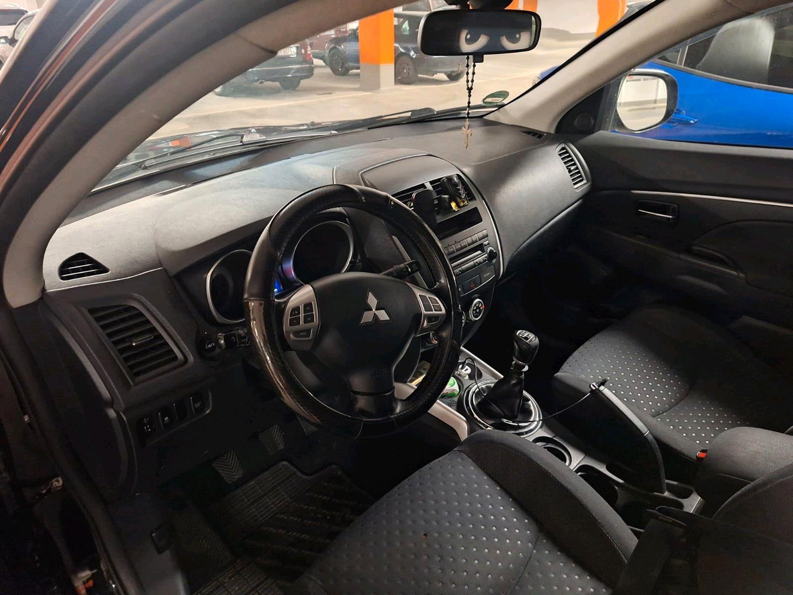 Mitsubishi ASX 2011 — photo 7