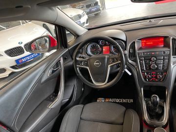 MYAUTOCENTER – Gebraucht- und Jahreswagen mit Werkstattservice in Pfaffenhofen Opel Astra J Lim. 5-trg. Cosmo *Klima*PDC*Tempomat*