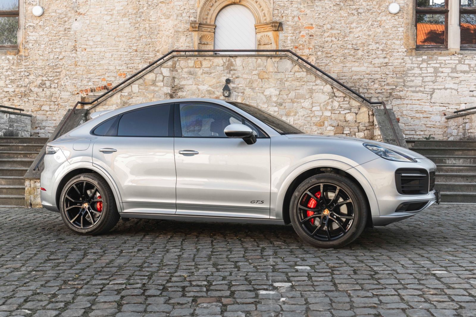 Fahrzeugabbildung Porsche Cayenne Coupe GTS LED HUD PASM 360° BOSE CHRONO