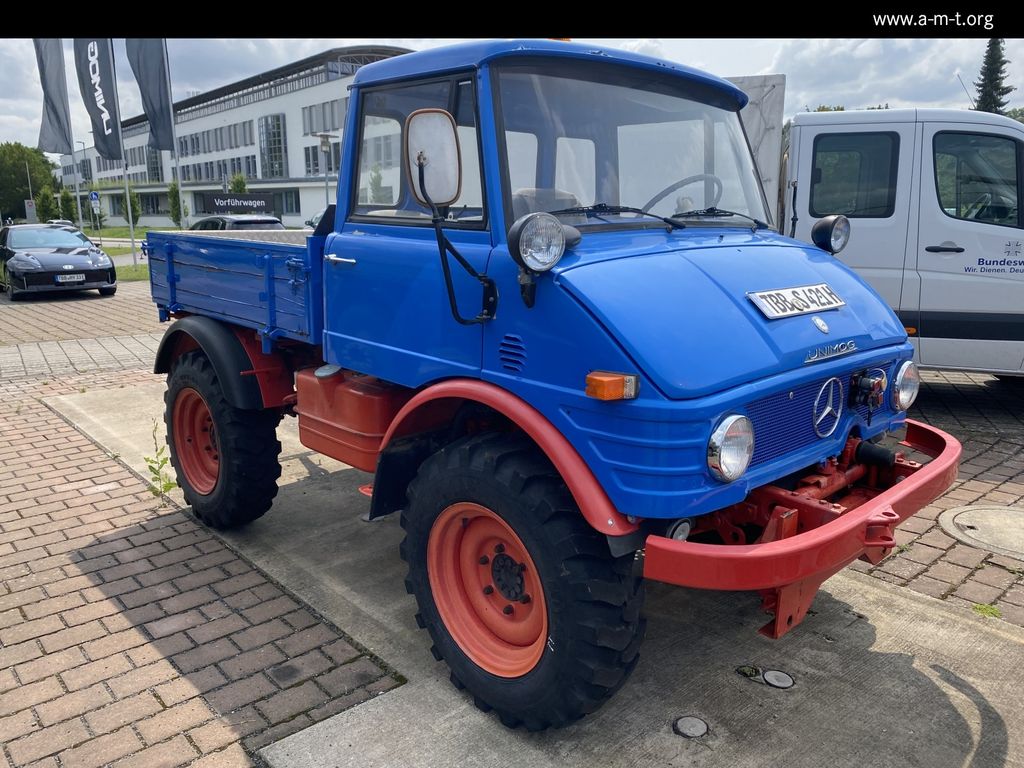 MERCEDES-BENZ