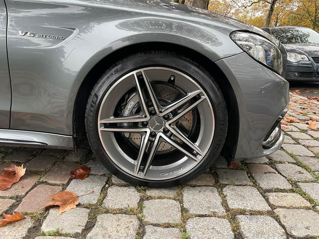 Fahrzeugabbildung Mercedes-Benz C 63 AMG*Carbon*Burmester*Sitzbelüftung*Distro*