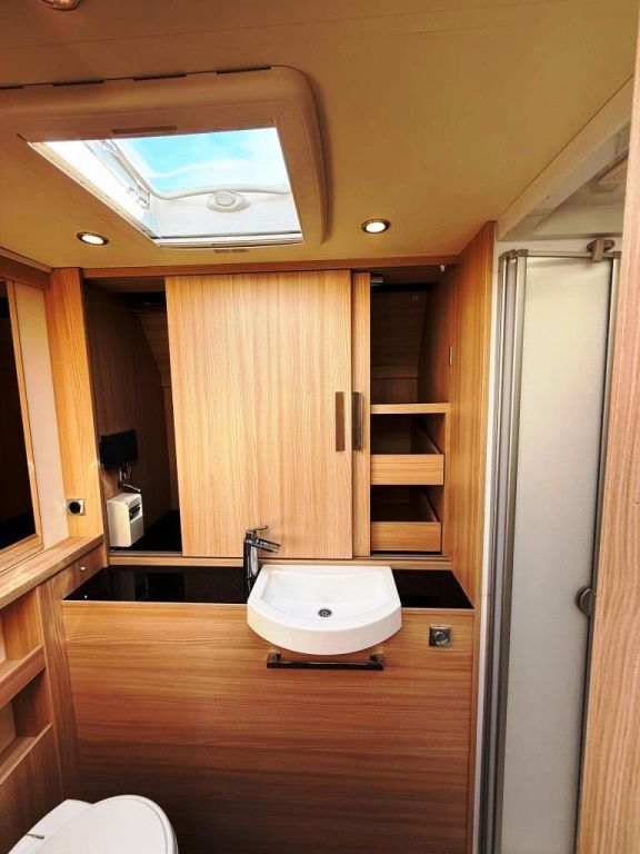 Fahrzeugabbildung Bürstner Ixeo IT 680 G HÄNDLER UND GEWERBE!