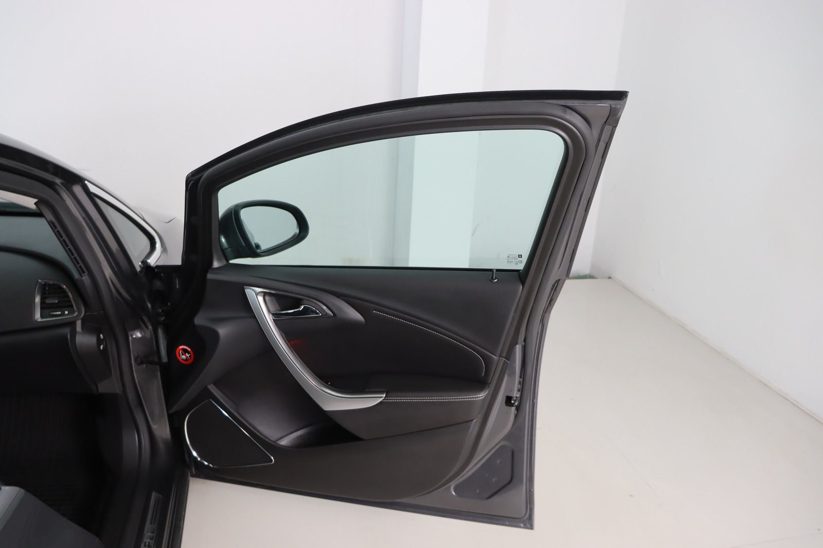 Fahrzeugabbildung Opel Astra J 1.6 Turbo Innovation * 1. Hd. * wenig Km