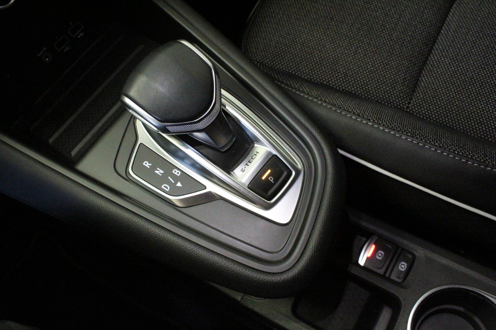 Fahrzeugabbildung Renault Captur E-Tech Plug-in 160 Plug in Hybrid