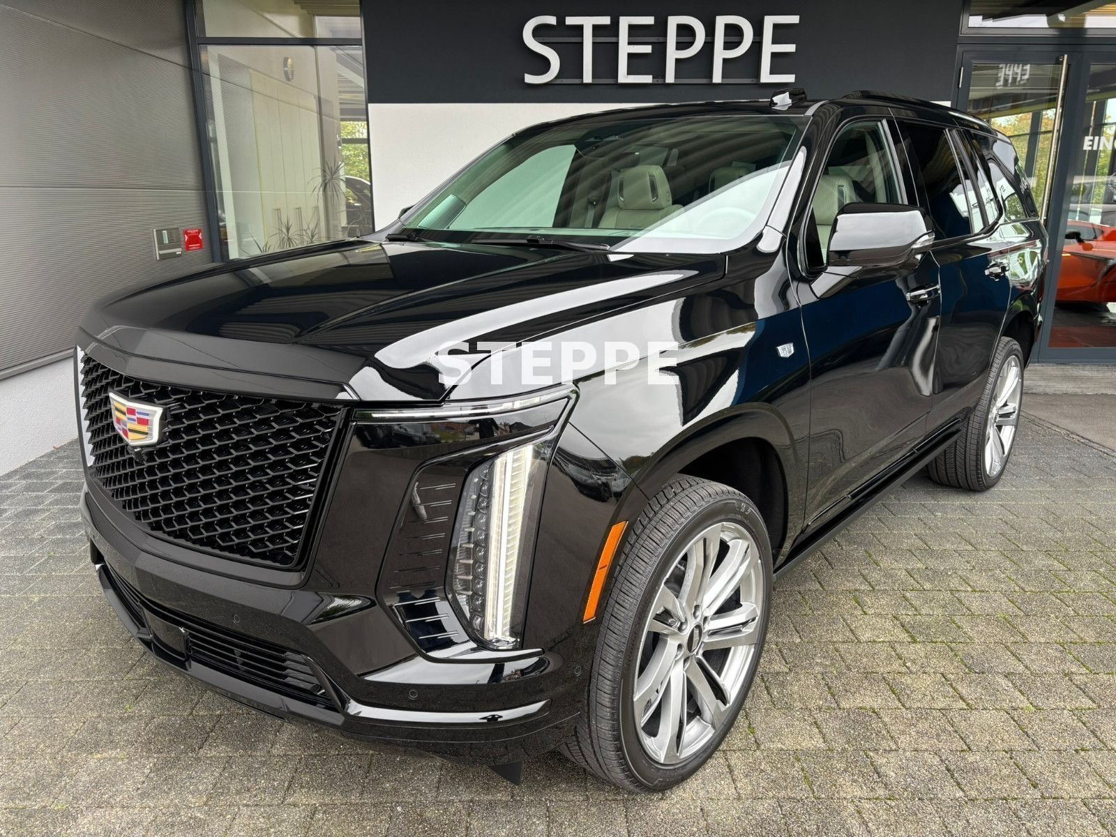 Cadillac Escalade FACELIFT MY26 6.2 V8 Sport Platinum 24"