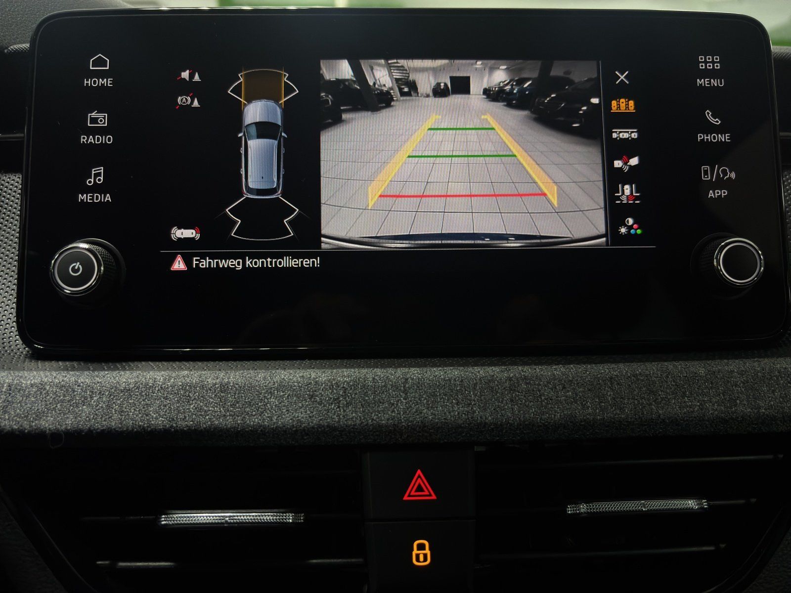 Fahrzeugabbildung SKODA Kamiq Tour 1,0 TSI 70 kW