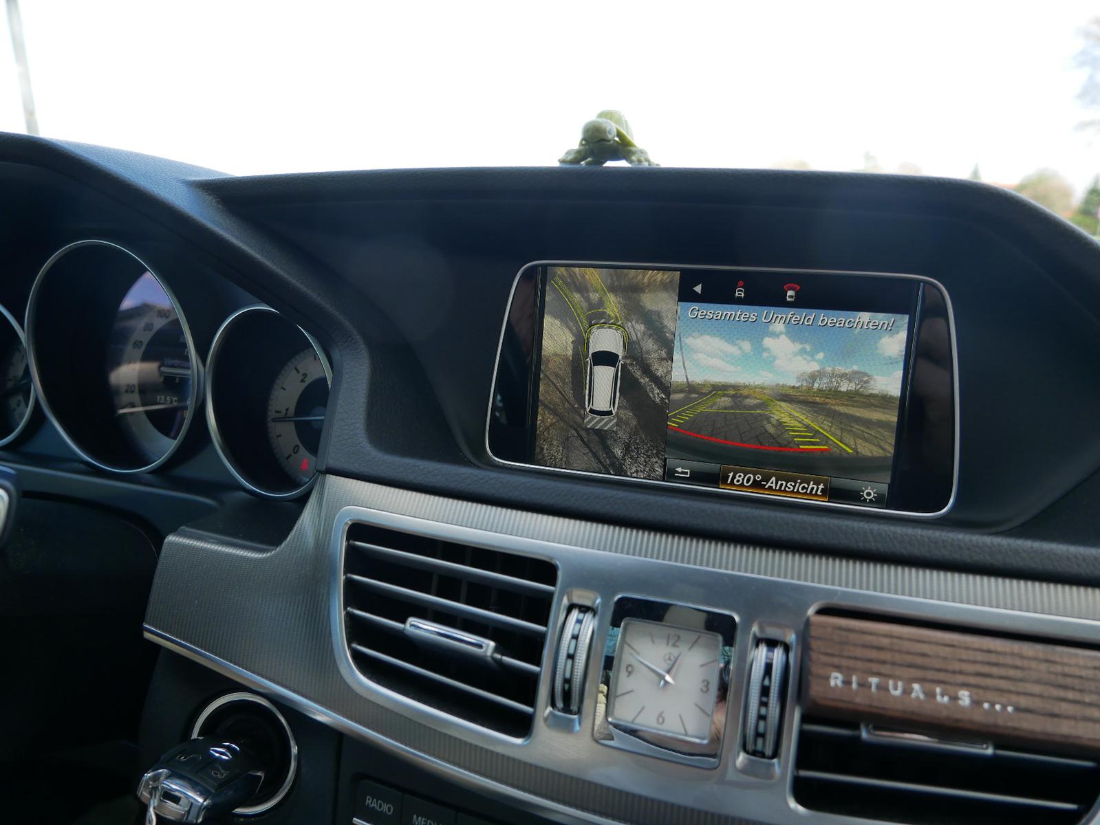 Mercedes-Benz E 220 T BlueTec AMG Sportpaket Nightline Pano