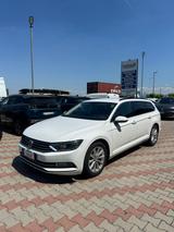 Volkswagen Passat Variant 1.6 TDI SCR DSG Busine - Volkswagen Passat mit Diesel-Antrieb: V6