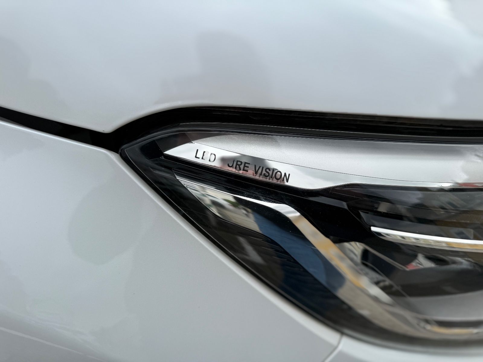Fahrzeugabbildung Renault Captur Intens NAVI LED AHK TEMPOMAT KAMERA