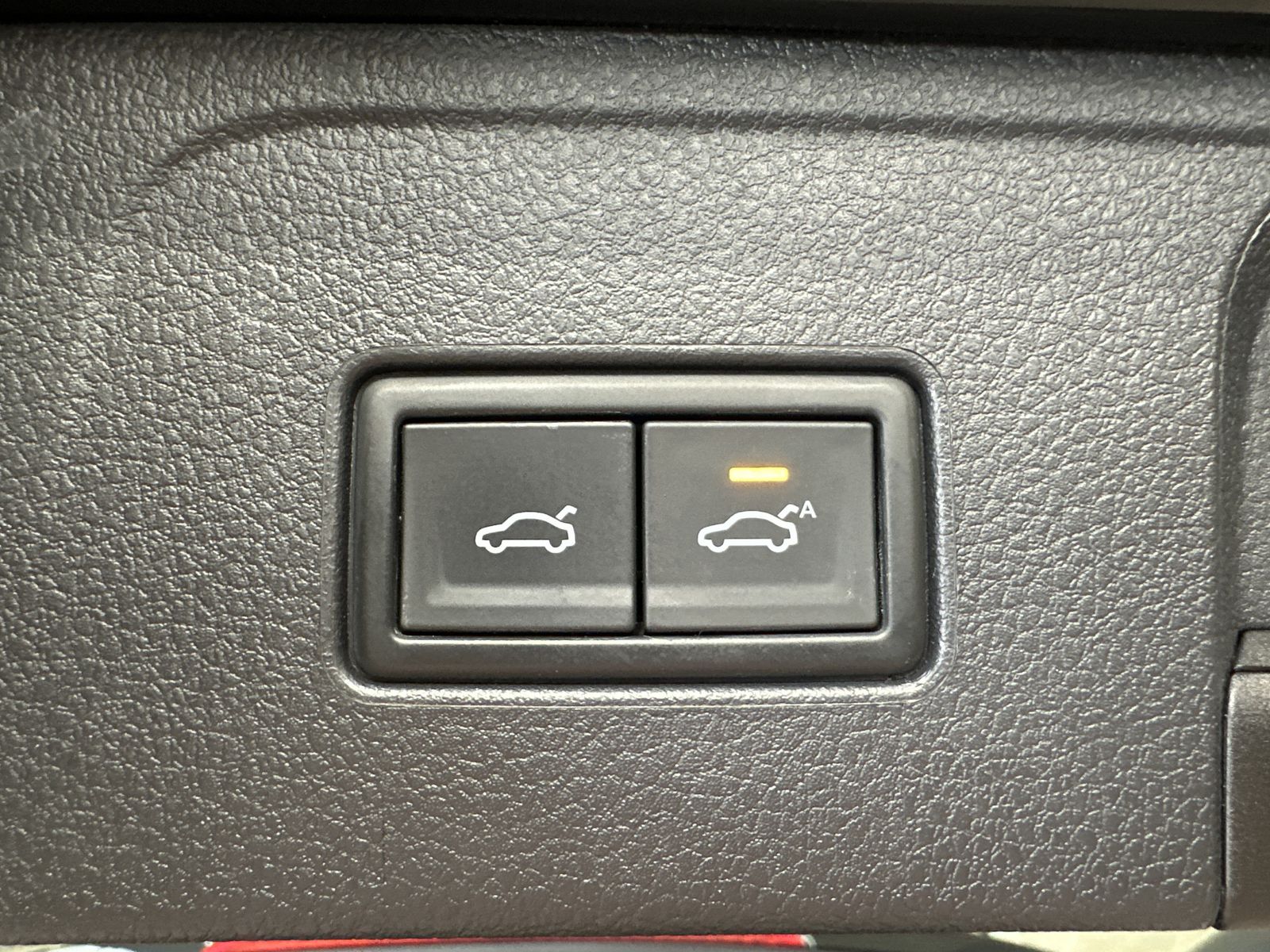 Fahrzeugabbildung Volkswagen Passat Variant 2.0 TDI DSG Business NAV+LED+360°