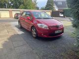 Toyota Auris 1,4-l-D-4D Life+ Automatik - Toyota Auris in Bielefeld