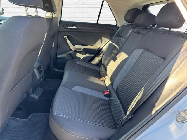 Fahrzeugabbildung Volkswagen T-ROC Active 1.5 TSI DSG KLIMA LED ALU