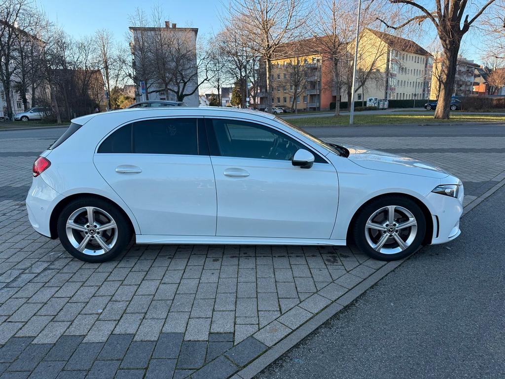 Mercedes-Benz A 220