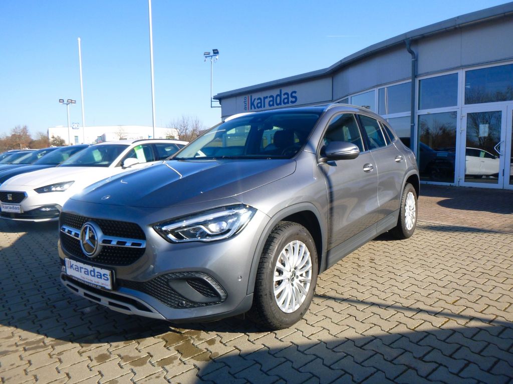 Mercedes-Benz GLA 200 >AUT/LED/NAV/SHZ/Teilleder<