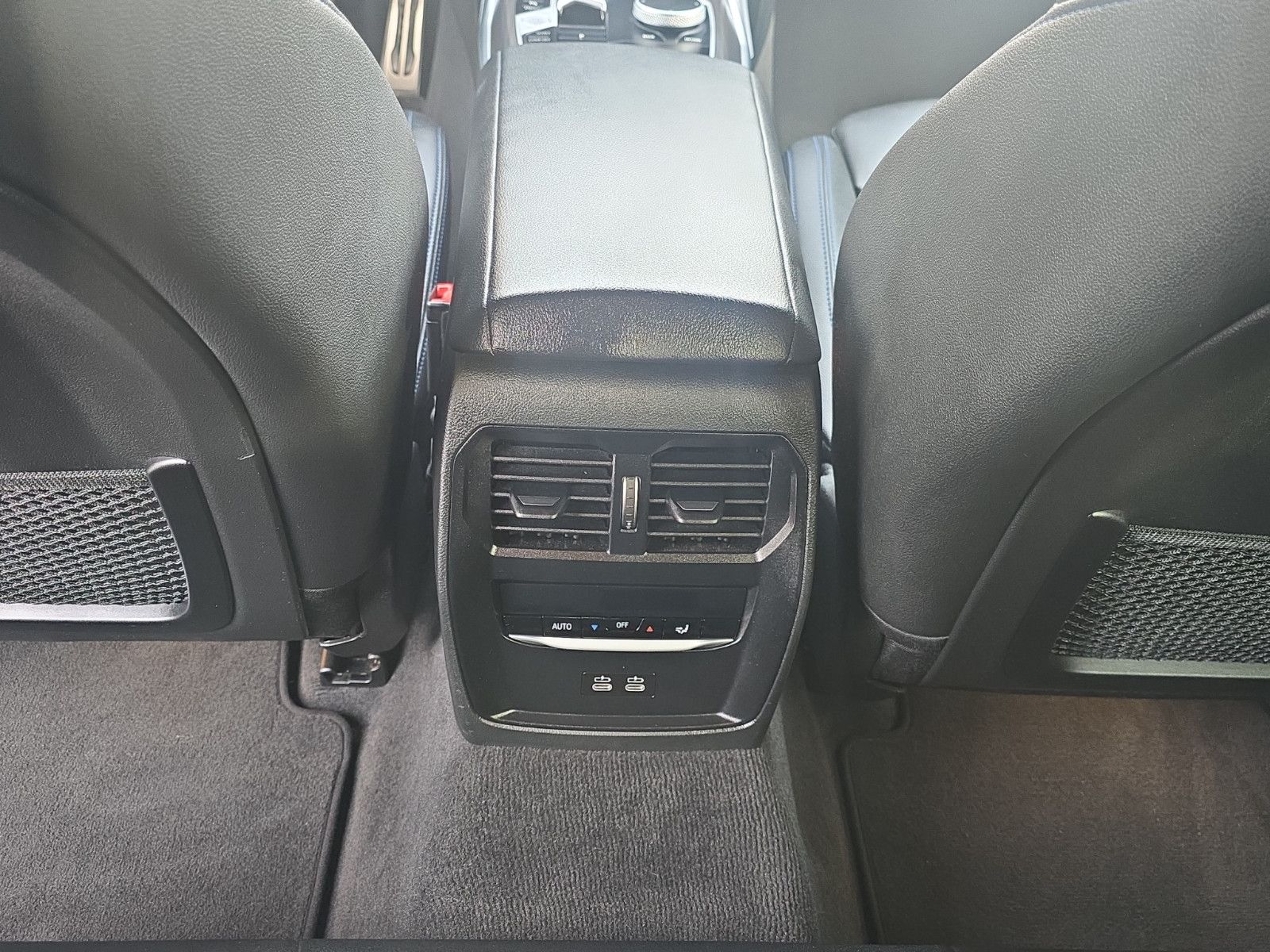 Fahrzeugabbildung BMW Touring 320i M-SPORT LC.PRO ACC ,Hifi,Carplay