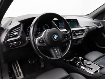 Fahrzeugabbildung BMW 120d Aut. M Sport DAB HiFi CockPitPro PDC LED