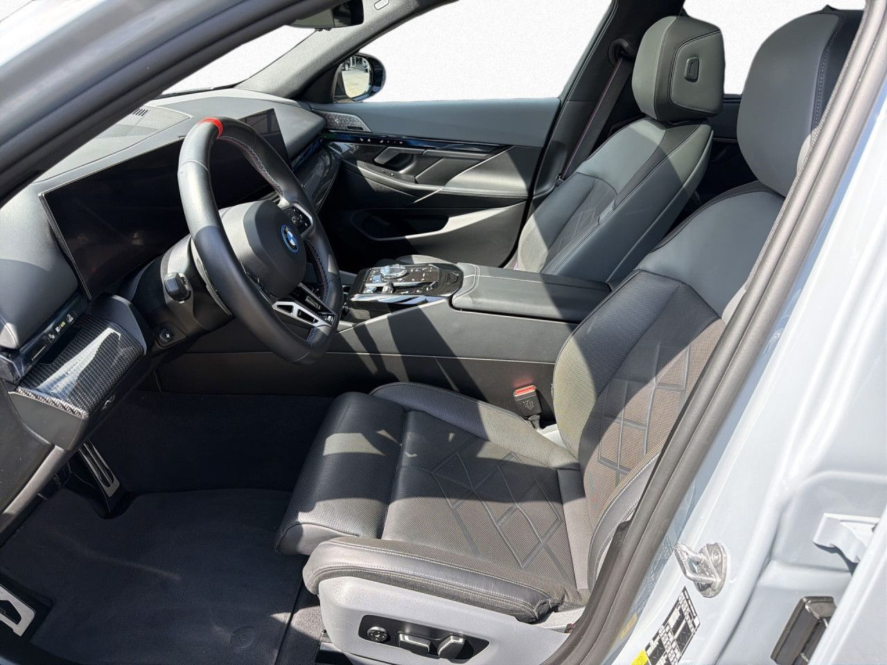 BMW i5 M60 xDrive AHK,Dach,DA-Pro,Autobahnassistent foto 12