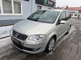 Volkswagen Touran Highline*Xenon*DSG*PDC*Sitzheizung - gebrauchte VW Touran aus dem Jahr 2009