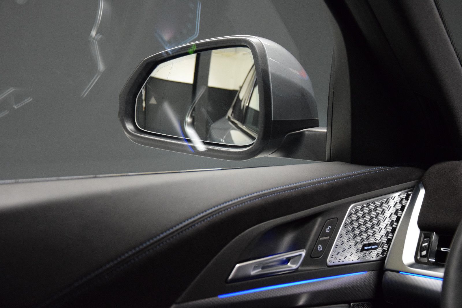 Fahrzeugabbildung BMW X2 20d xDrive M Sport 360° Pano HuD AHK h/k ACC