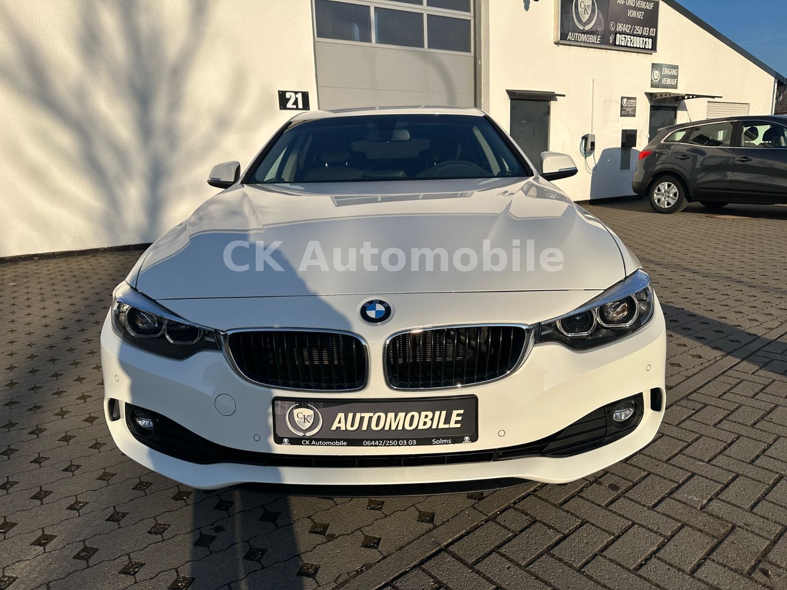 Fahrzeugabbildung BMW 420i xDrive Gran Coupe Advantage/Navi/LED/Kamera