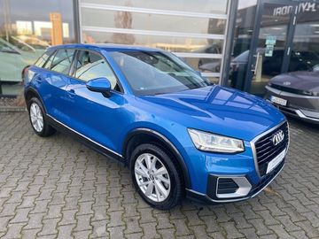 Fahrzeugabbildung Audi Q2 35 TFSI S tronic design LED AHZV PDC