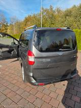 Ford Tourneo Courier 1.0 EcoBoost 74kW Titanium T... - Ford Tourneo Courier von privat