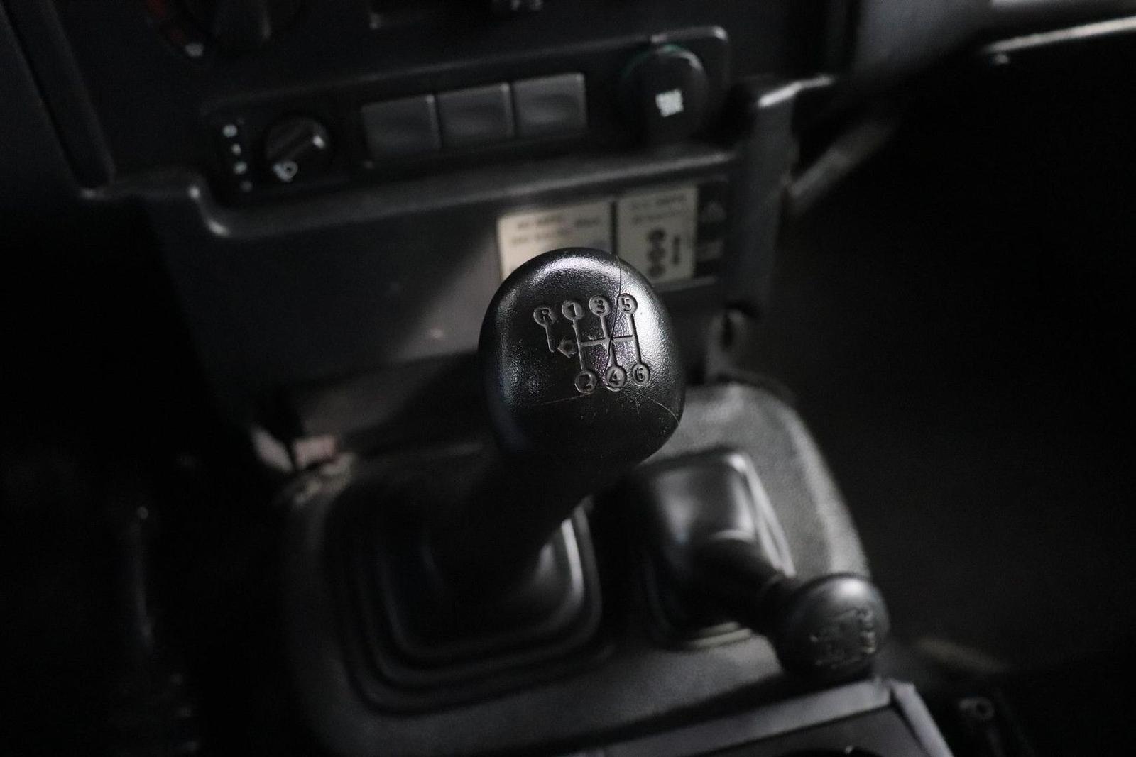 LAND ROVER DEFENDER - 2.2 D - 90 - 122 CV - 4X4 - BVM