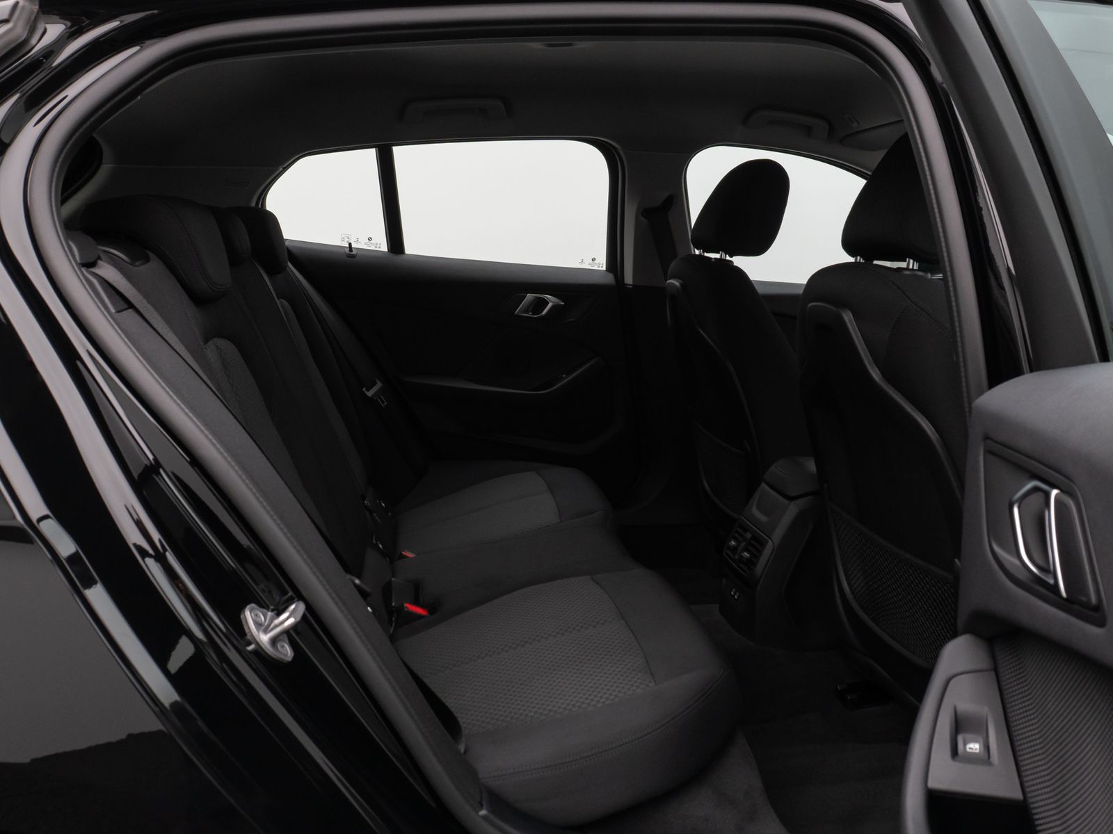 Fahrzeugabbildung BMW 118i PDC CockPitPro Alarm Geschwindigkeitsreg