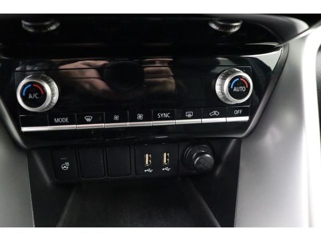 Fahrzeugabbildung Mitsubishi Eclipse Cross 2.4 Plus Select Black Hybrid 4WD