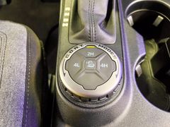 Fahrzeugabbildung Ford Bronco 4-Door,10-Gang Autom.,LED,SOFORT VERFÜGBA