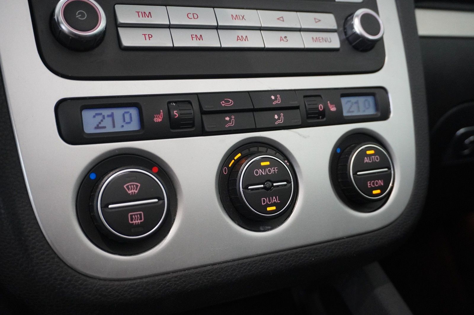 Fahrzeugabbildung Volkswagen Eos 2.0 FSI CABRIO SPORT/XENON/PDC/SHZ/LEDER