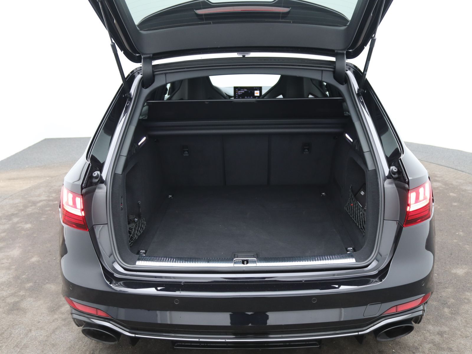 Audi RS4 - Bild 8