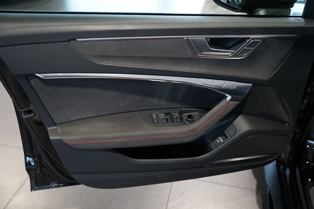 AUDI RS6 performance | RS-Designpaket+ | Pano | HuD AUDI RS6 performance | RS-Designpaket+ | Pano | HuD
