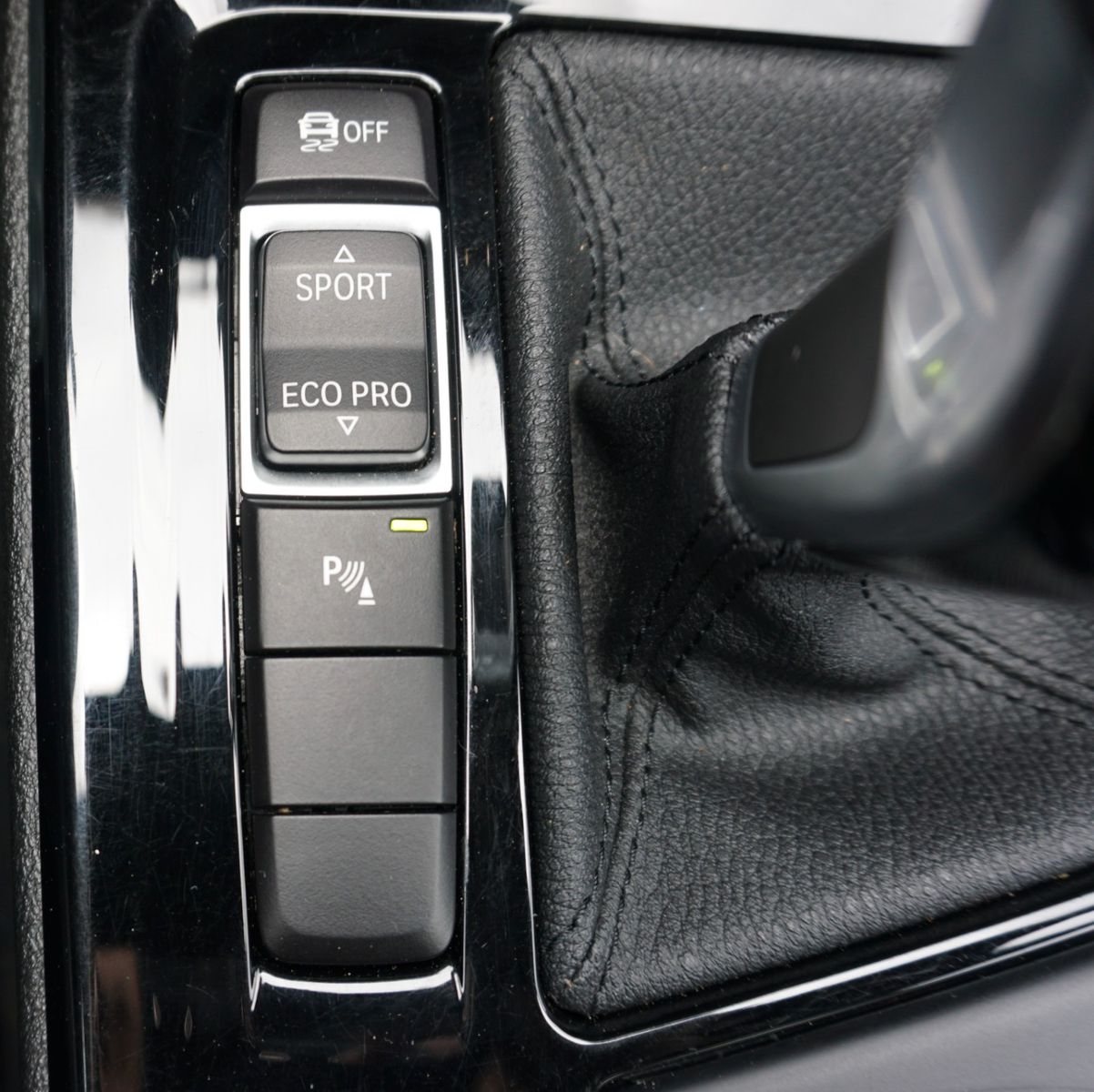 Fahrzeugabbildung BMW X1 sDrive 20 i M Sport,LED,Kamera,AHK, 8 fach be