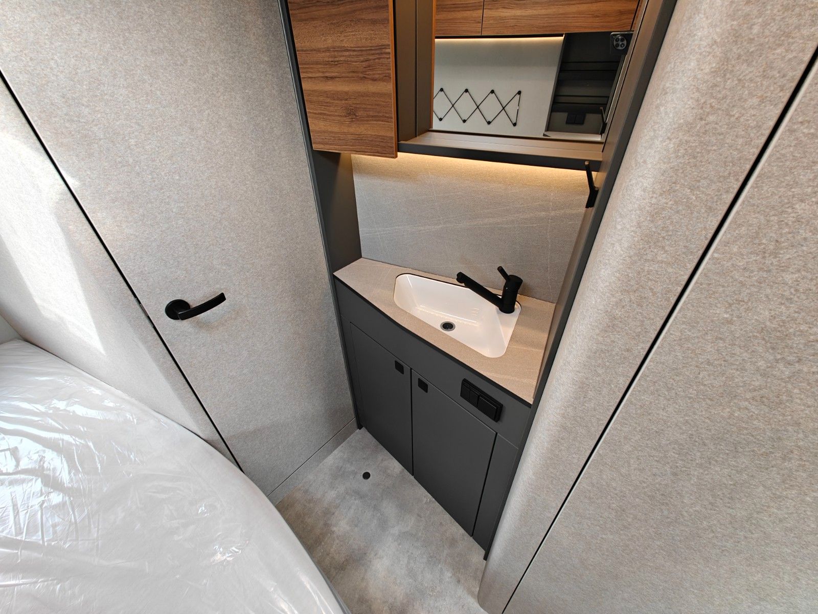 Fahrzeugabbildung HYMER / ERIBA / HYMERCAR Novaline 485 - MESSE-NEUHEIT 2026! -